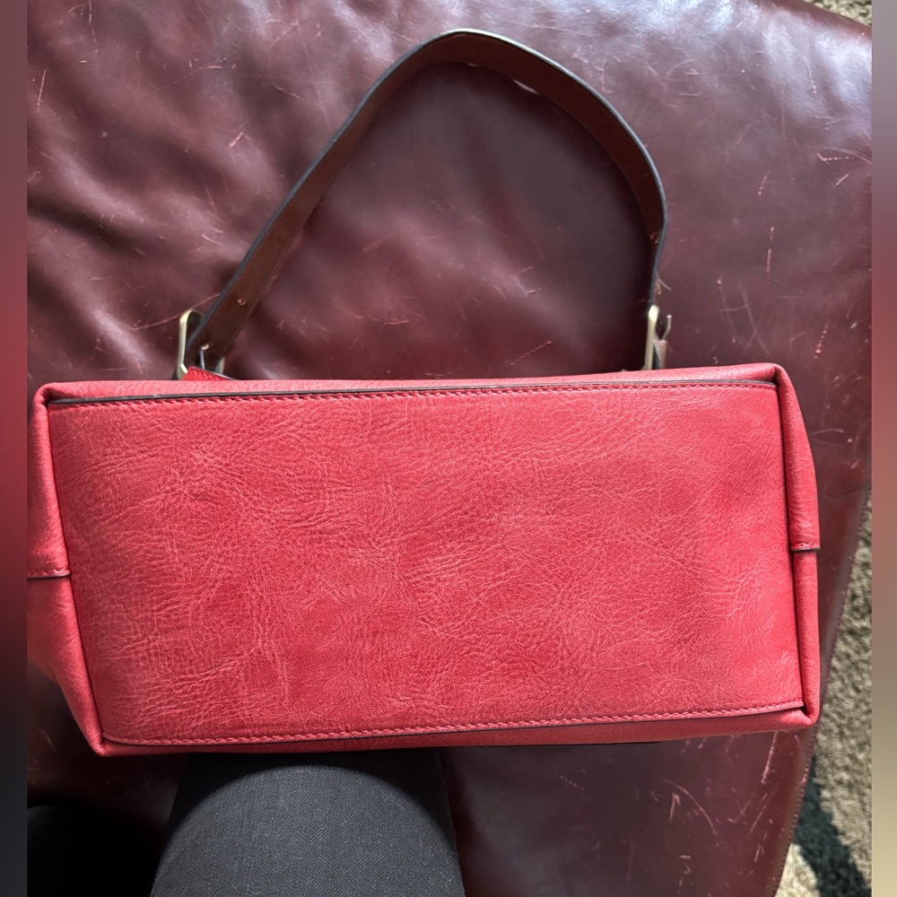Women's Red Leather Shoulder Bag with Front Pocket - Picture 3 of 7